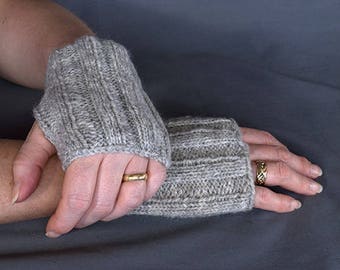 Shepherdess Wristlet Knitting Pattern - PDF