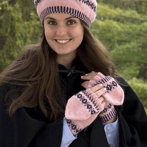 Diamond Band Convertible Mittens Knitting Pattern PDF image 1