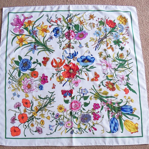 SALE - Last Chance - Lovely Vintage Floral Scarf