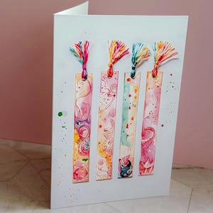 Marcador estilo aquarela estilo 2 cartão de felicitações em branco - pilha de livros com flores - cartão aquarela