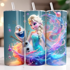 Może przedstawiać: Trzy kubki ze stali nierdzewnej z kolorowym wzorem przedstawiającym animowaną Elsę z Krainy Lodu i Olafa. Wz&oacute;r zawiera błękitny, r&oacute;żowy i fioletowy wir z płatkami śniegu.