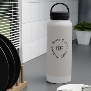 Botella de agua de acero inoxidable personalizada y elegante con asa, termo, taza de viaje ecológica y jarra de agua para fitness.