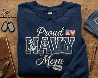 Sudadera personalizada "Proud Navy Mom" bordada con nombre personalizado, regalo para mamá militar, camiseta de cuello redondo con bordado de ancla y bandera.