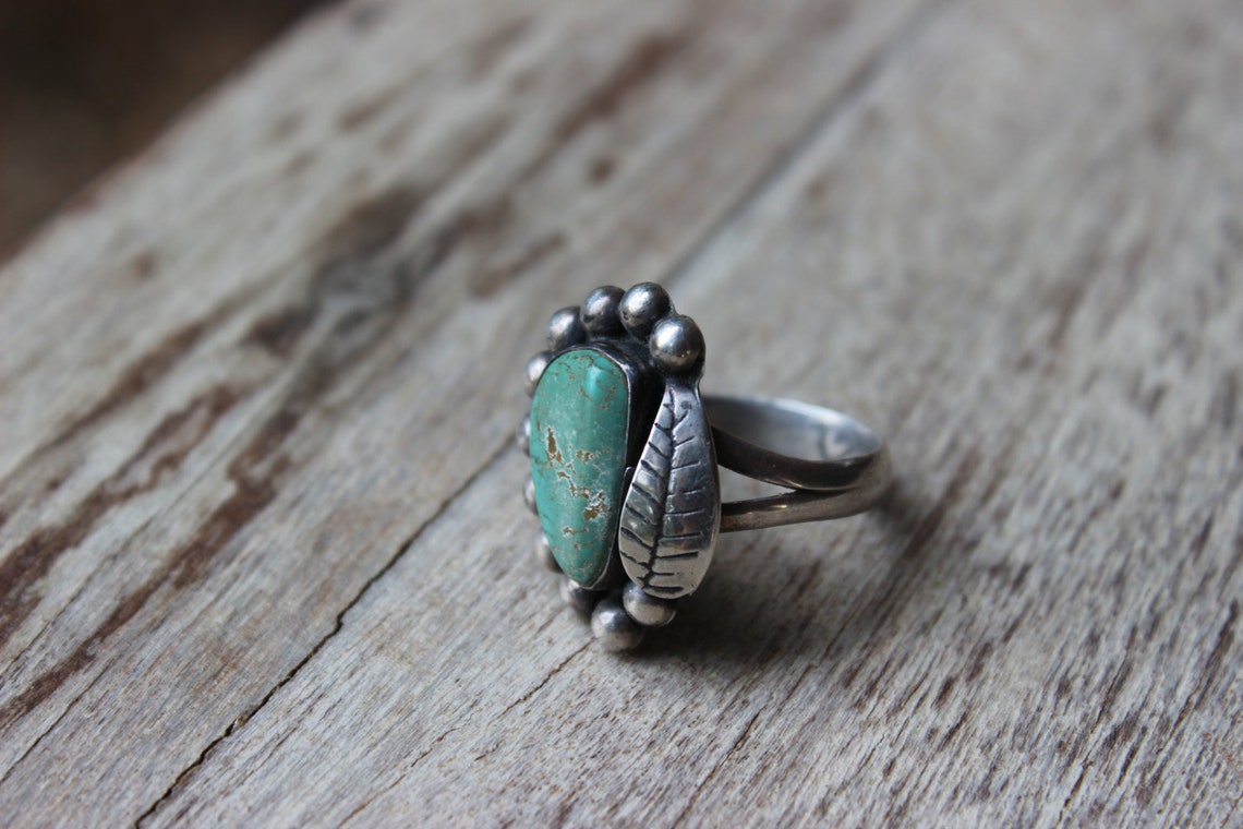 Vintage Old Pawn 925 Sterling Silver and Turquoise Ring Size 8 1/2