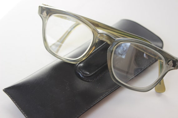 american optical wayfarer