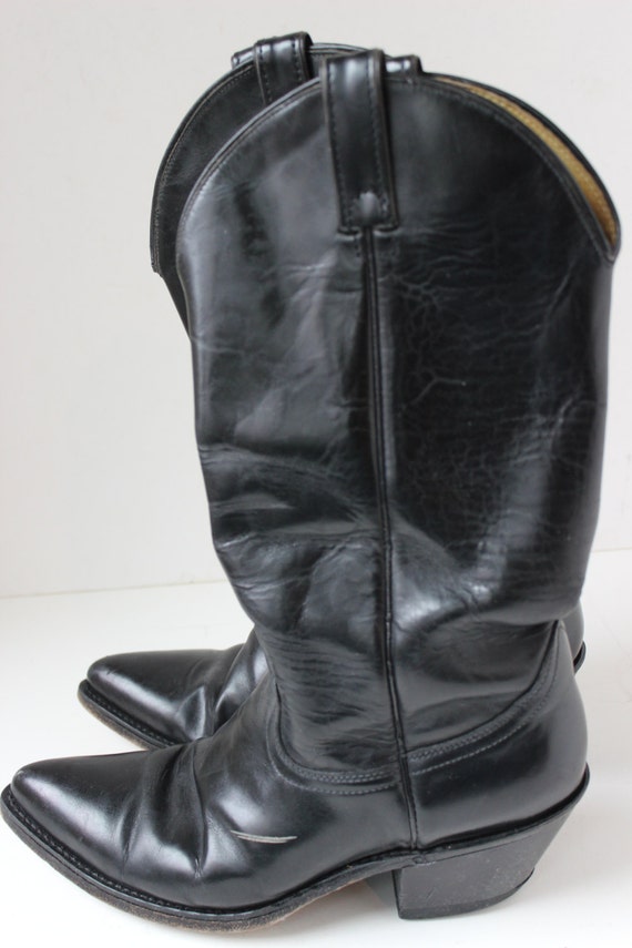 plain black leather boots