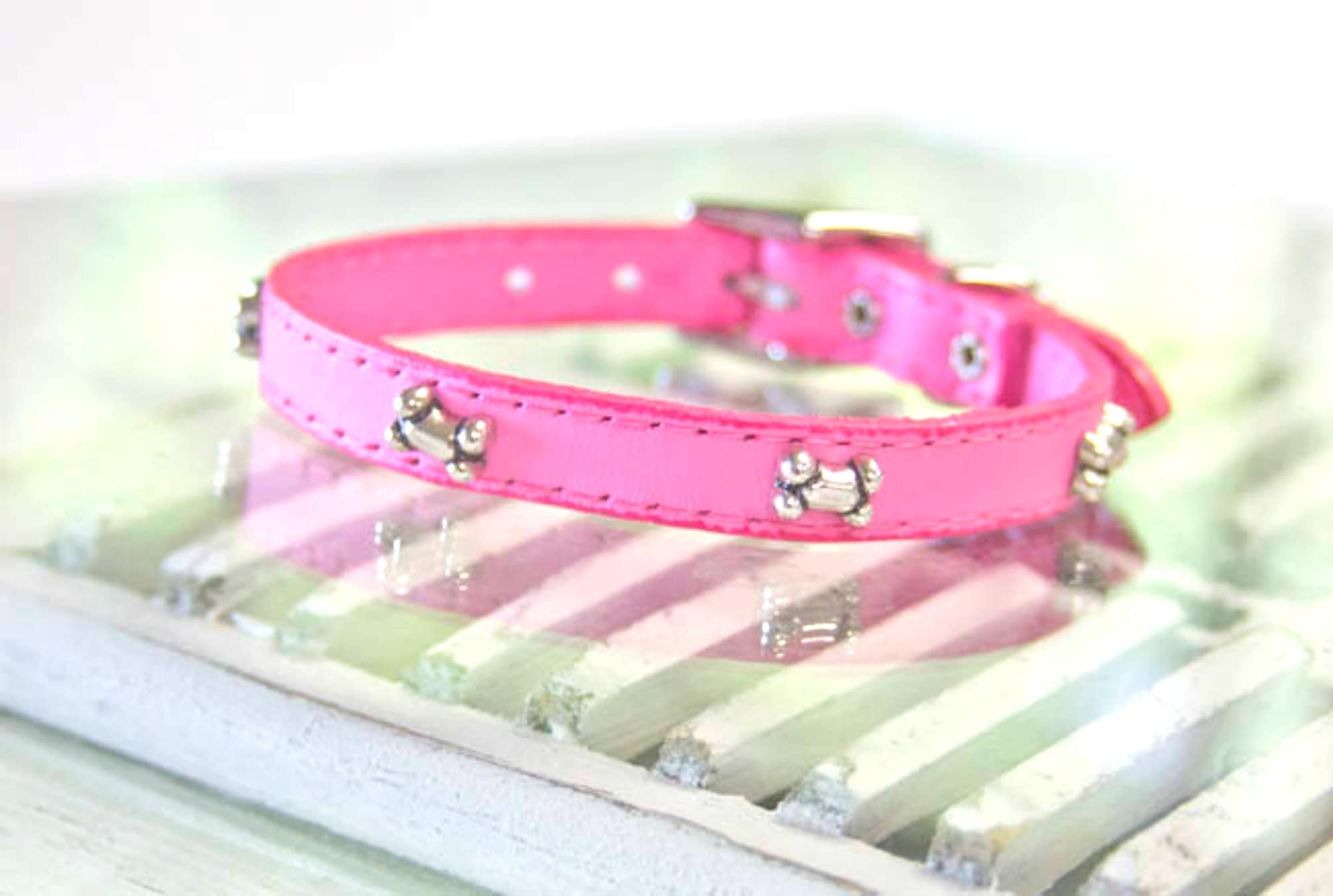Tiny Dog Collar, Chihuahua Collar, Yorkie Collar, Ferret Collar, Pers…