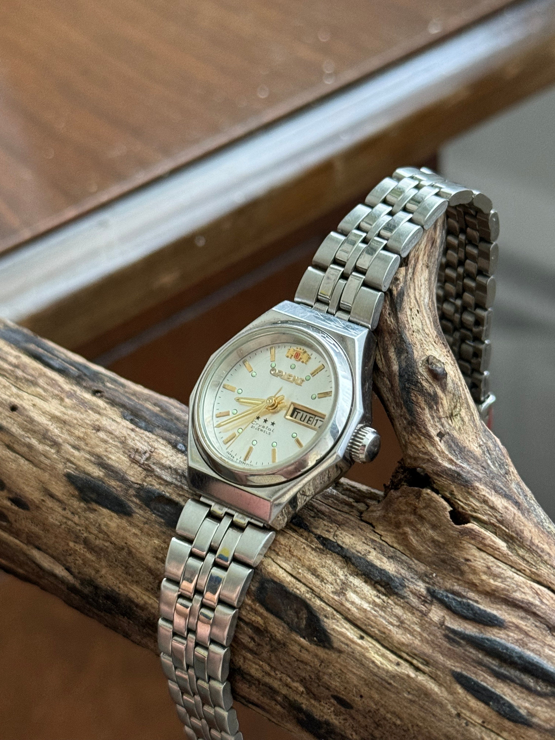 Vintage Orient Women's Stainless Steel Automatic Watch 24m Vintage Orient Women's Stainless Steel Automatic Watch 24m