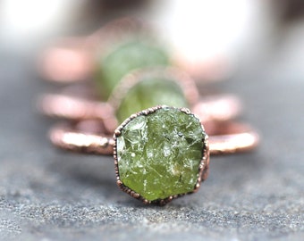 Raw Peridot Ring Raw Crystal Ring Raw Stone Ring Copper Ring Green Gemstone Ring Electroformed Jewelry Peridot Jewelry August Birthstone
