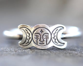 Sterling Silver Moon Ring Moon Phase Ring Moon Face Ring Celestial Ring Witch Ring Whimsigoth Ring Triple Moon Ring Moon Goddess Ring