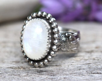 Sterling Silver Moonstone Ring Rainbow Moonstone ring Art Nouveau Ring Silver Gemstone Ring