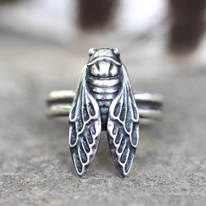 Silver Cicada Ring Sterling Silver Insect Ring Witch Ring Bug Ring Entomology Gift Nature Ring Locust Ring