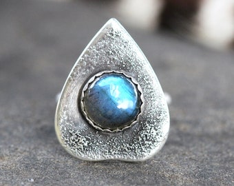 Sterling Silver Ouija Ring Planchette Ring Labradorite Ring Witch Ring Witch Jewelry Statement Ring Halloween Ring Witchy Jewelry Mystic