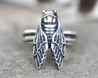 Bague cigale en argent Bague insecte en argent sterling Bague sorcière Bague insecte Cadeau entomologie Bague nature Bague criquet