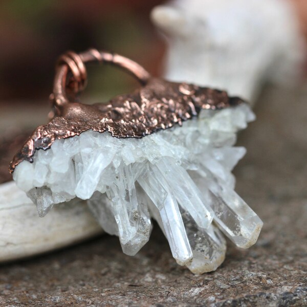 Raw Crystal Necklace Quartz Crystal Necklace Crystal Cluster Necklace Raw Crystal Jewelry Crystal Pendant Natural Crystal Healing Crystals