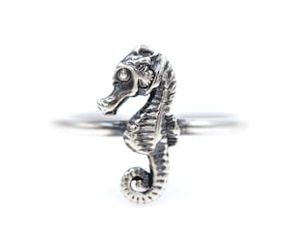 Seahorse Ring, Sterling Silver Beach Ring, Silver Nature Ring, Silver Ocean Ring, Silver Stacking Ring
