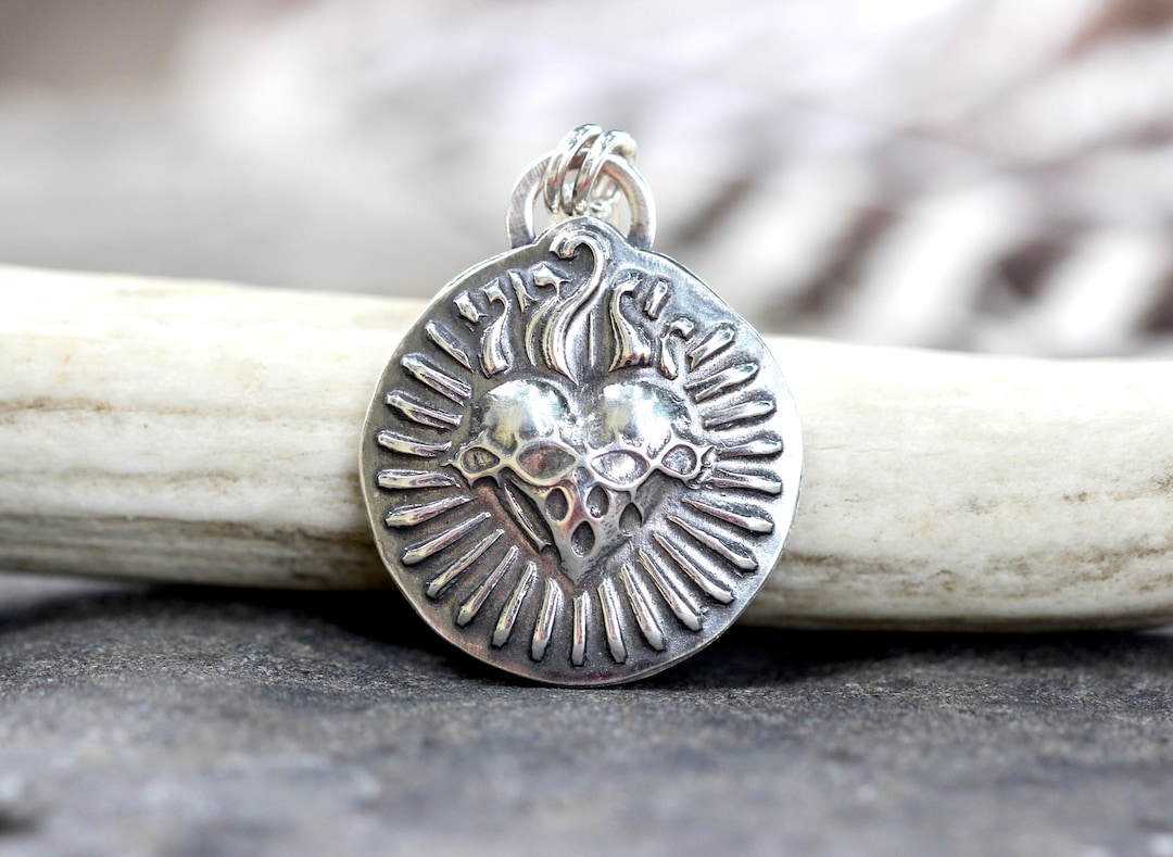 Sacred Heart Necklace Sterling Silver Sacred Heart of Jesus Milagro ...