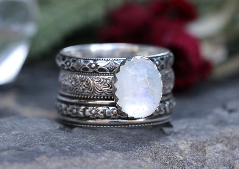 Anillo de piedra lunar arco iris, conjunto de anillos de piedra lunar, anillo de piedra lunar de plata de ley imagen 6