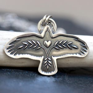 Sterling Silber Raben-Halskette Krähe Halskette Falke-Halskette Herz und Farn Adler-Halskette Vogel-Halskette Folk Rabe Anhänger Halskette