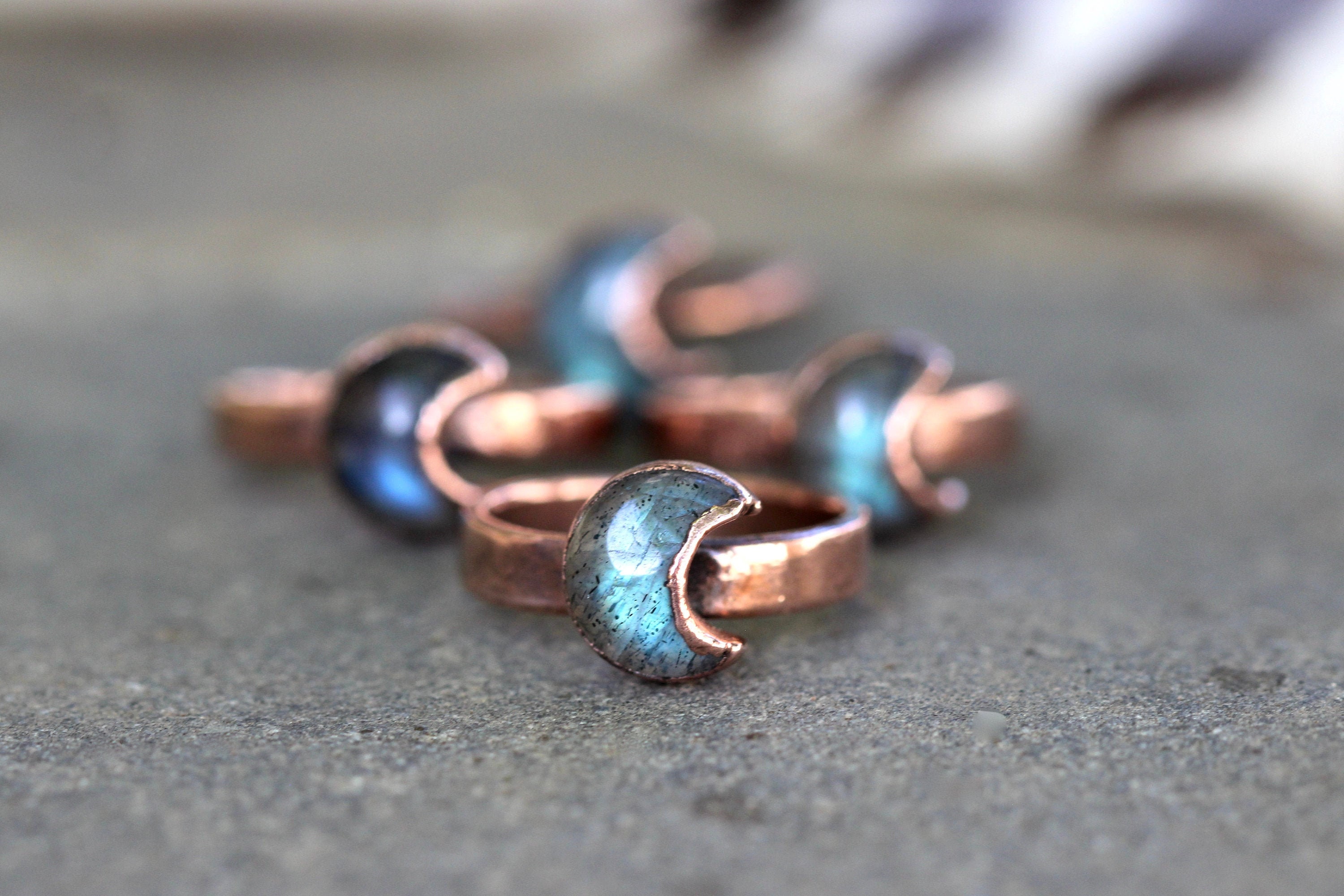 Anello in rame e labradorite elettroformato - Taglia UK Q, US 8