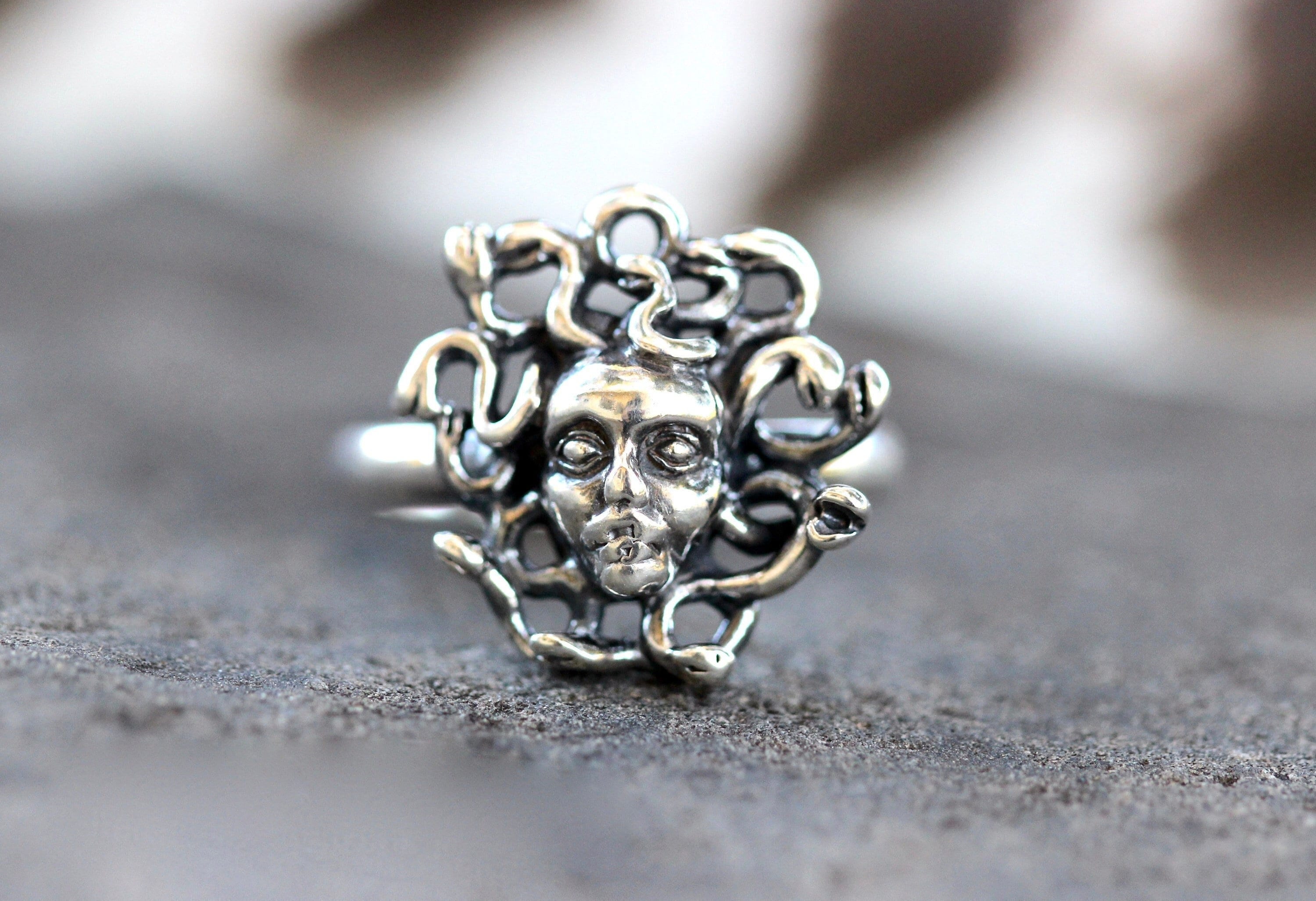 Bague meduse en argent sterling bijoux meduse bague sorciere bague deesse bijoux sorciere bague serpent bague gorgone bague mythologie Etsy France