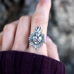 Oval Cloister Sacred Heart Ring in Bright Silver Quartz Colorado