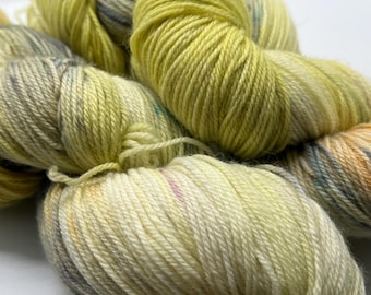 Handpainted sock yarn, fingering yarn, Superwash  Merino or silk blend-Lente Zuigeling