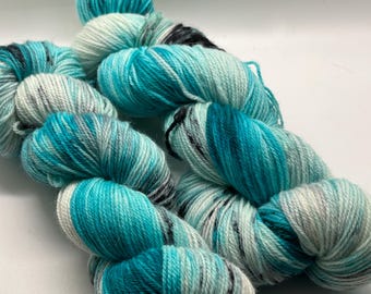 Handpainted sock yarn, fingering yarn, Superwash  Merino-Calypso