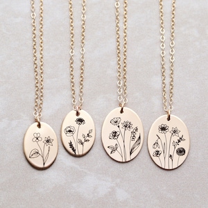 Birth Flowers Necklace for Mom, Custom Birth Month Bouquet of Engraved Floral Designs Personalized Pendant Necklace Gift for Mom Oval BFL