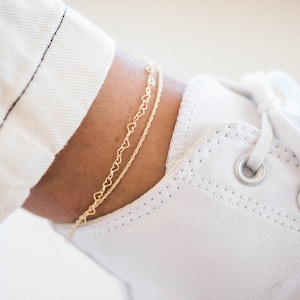 Heart Chain Anklet • Dainty Anklet • Layering Anklet • Minimalist • Gold Filled • Sterling Silver • Trendy Anklet • Hearts Anklet • Gift LYR
