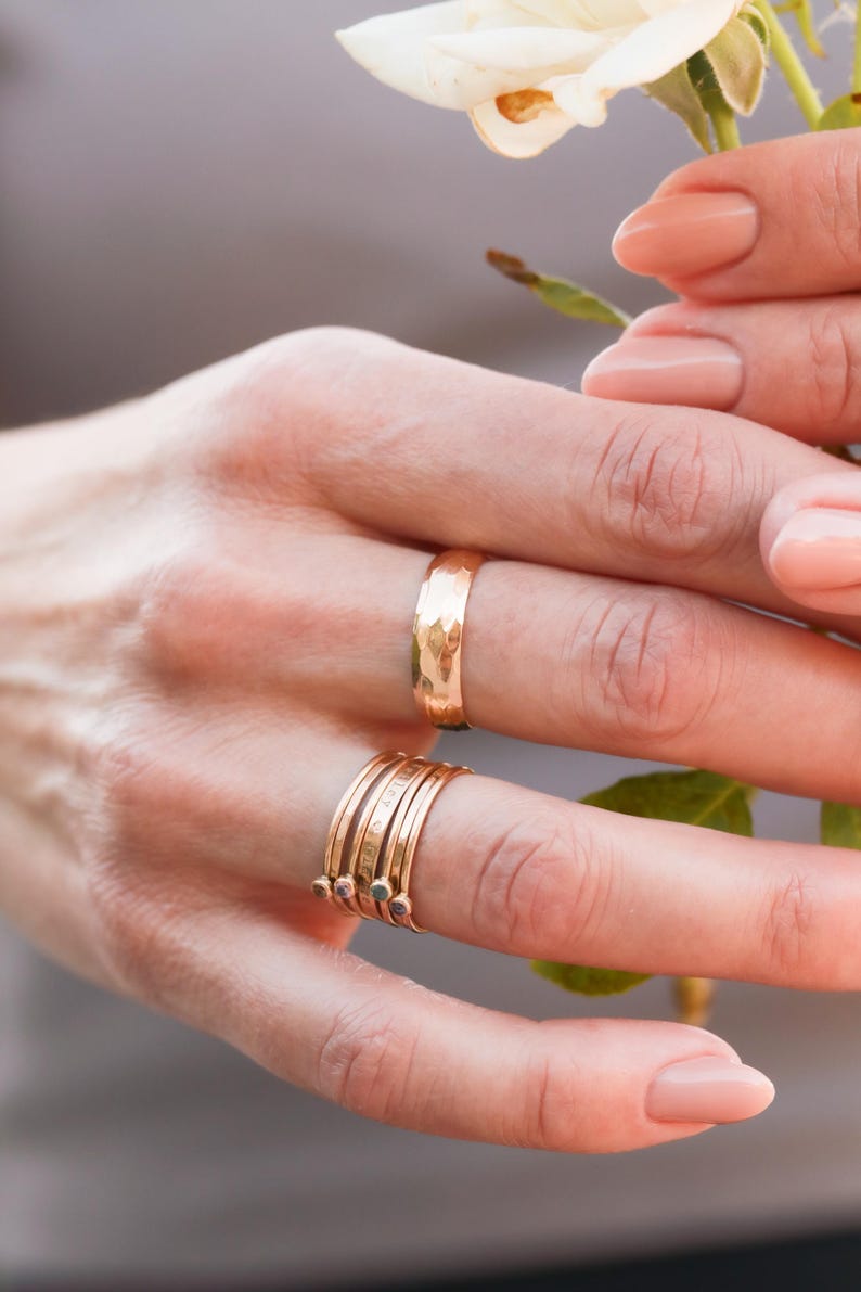 Bague à empiler avec pierres de naissance - Bague avec pierres précieuses personnalisées en or 14 carats, bague en argent délicate, cadeau de bijoux de pierre de naissance personnalisés pour elle, bague RNG image 4