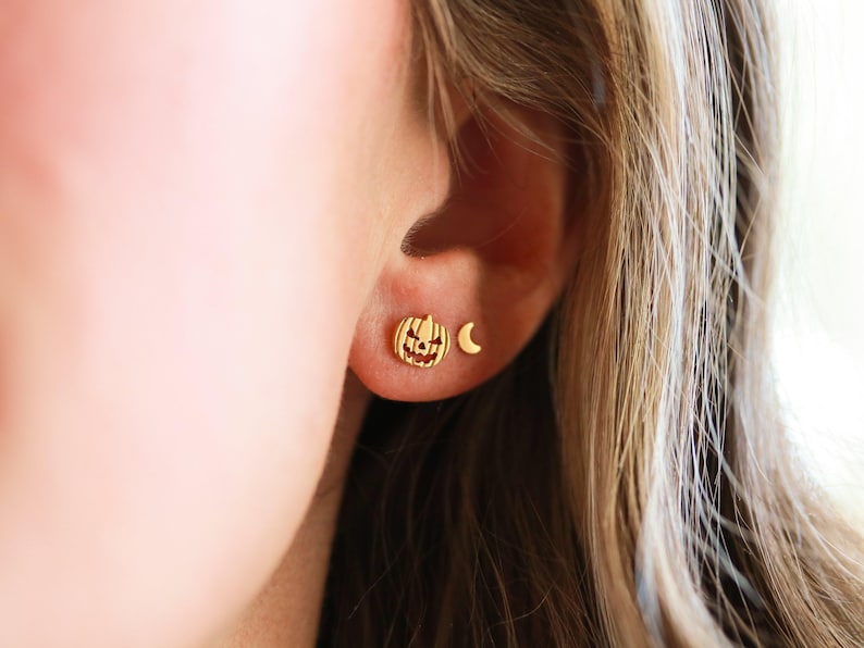 Pumpkin Flat Back Stud Halloween Earrings, Titanium Flat Backs, Flat Back Studs, Jack-o-lantern, Implant Grade, Hypoallergenic, Nap FEXI afbeelding 7