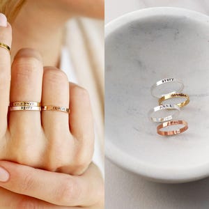 Anillo personalizado grabado - Anillo con nombre personalizado en oro laminado de 14k, delicado anillo apilable, anillo minimalista de oro y plata, regalo para ella, RNG imagen 2
