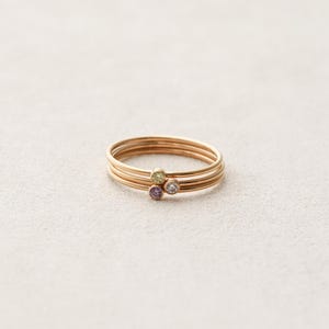 Bague à empiler avec pierres de naissance - Bague avec pierres précieuses personnalisées en or 14 carats, bague en argent délicate, cadeau de bijoux de pierre de naissance personnalisés pour elle, bague RNG image 8