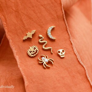 Pumpkin Flat Back Stud Halloween Earrings, Titanium Flat Backs, Flat Back Studs, Jack-o-lantern, Implant Grade, Hypoallergenic, Nap FEXI afbeelding 8