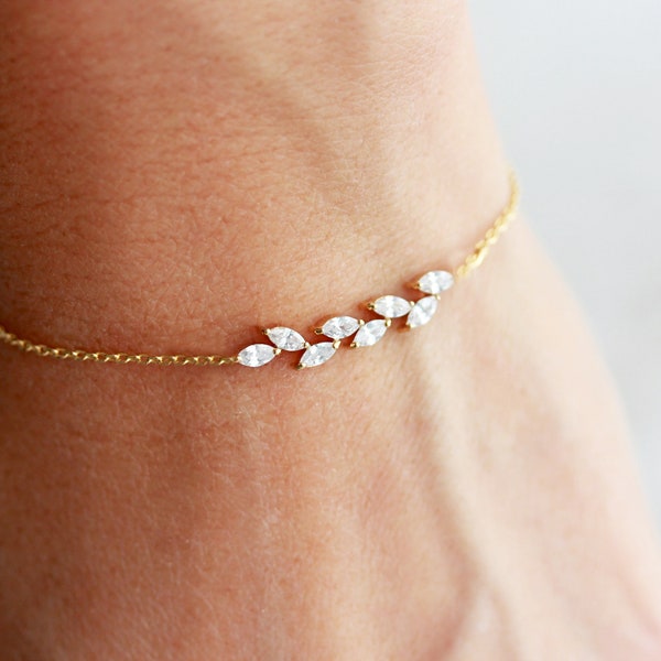 Dainty Bracelet • Crystal Bracelet • Delicate Bracelet • Bracelet Femme • Wedding Bracelet • Bridesmaid Gift • Bride Bracelet • Stack BGS2