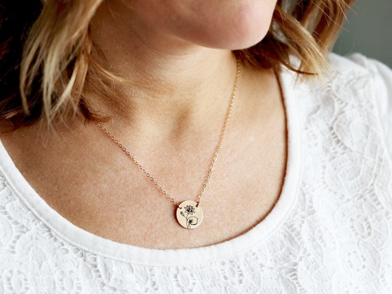Sieraden Kettingen Monogram Birth flower name necklace/Christmas gift for her/Personalized gifts/Necklaces for mom/Customized jewelry/Bridesmaid gifts & Naamkettingen 