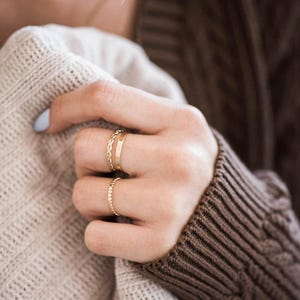 14k Gold Filled Rings - Certified Gold Stacking Rings, Dainty Ring, Birthstone Textured Bands, Promise Rings, Ring Stack, Gift for Her RNG imagem 6