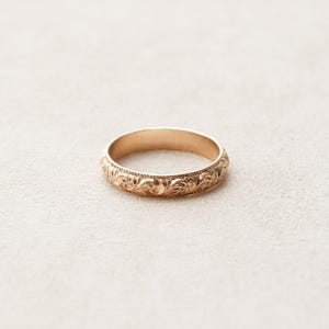 Floral Ring - 14k Gold Filled, Vintage Inspired Gold Ring, Dainty Floral Band, Ornate Gold Filled Ring, Stacking Ring, Carved Floral RNG image 3