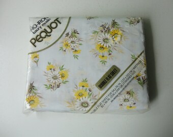 VINTAGE pequot DOUBLE flat SHEET - nos original package - daisy-like floral pattern - white browns yellow floral - no iron luxury muslin