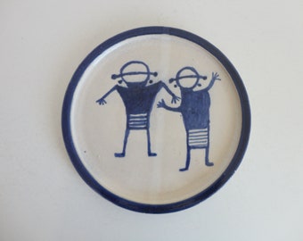 VINTAGE abstract people POTTERY PLATE or tray - signed pottery plate - abstract people alien figures - quirky eclectic decorative plate