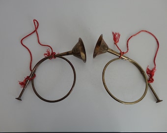 VINTAGE pair of brass HORNS - holiday | christmas decor - wall | door decor - musical horn decorations - worn | weathered decor - as found