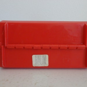 VINTAGE 80s red plastic ALADDIN LUNCHBOX lazer tag c 1986 Worlds of Wonder, Inc. 1980s 80s memorabilia missing thermos as found image 7