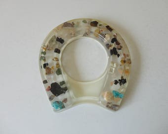 VINTAGE rocks in resin HORSESHOE ashtray HOLDER