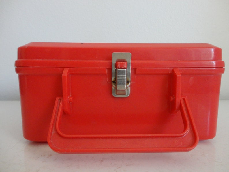 VINTAGE 80s red plastic ALADDIN LUNCHBOX lazer tag c 1986 Worlds of Wonder, Inc. 1980s 80s memorabilia missing thermos as found image 6