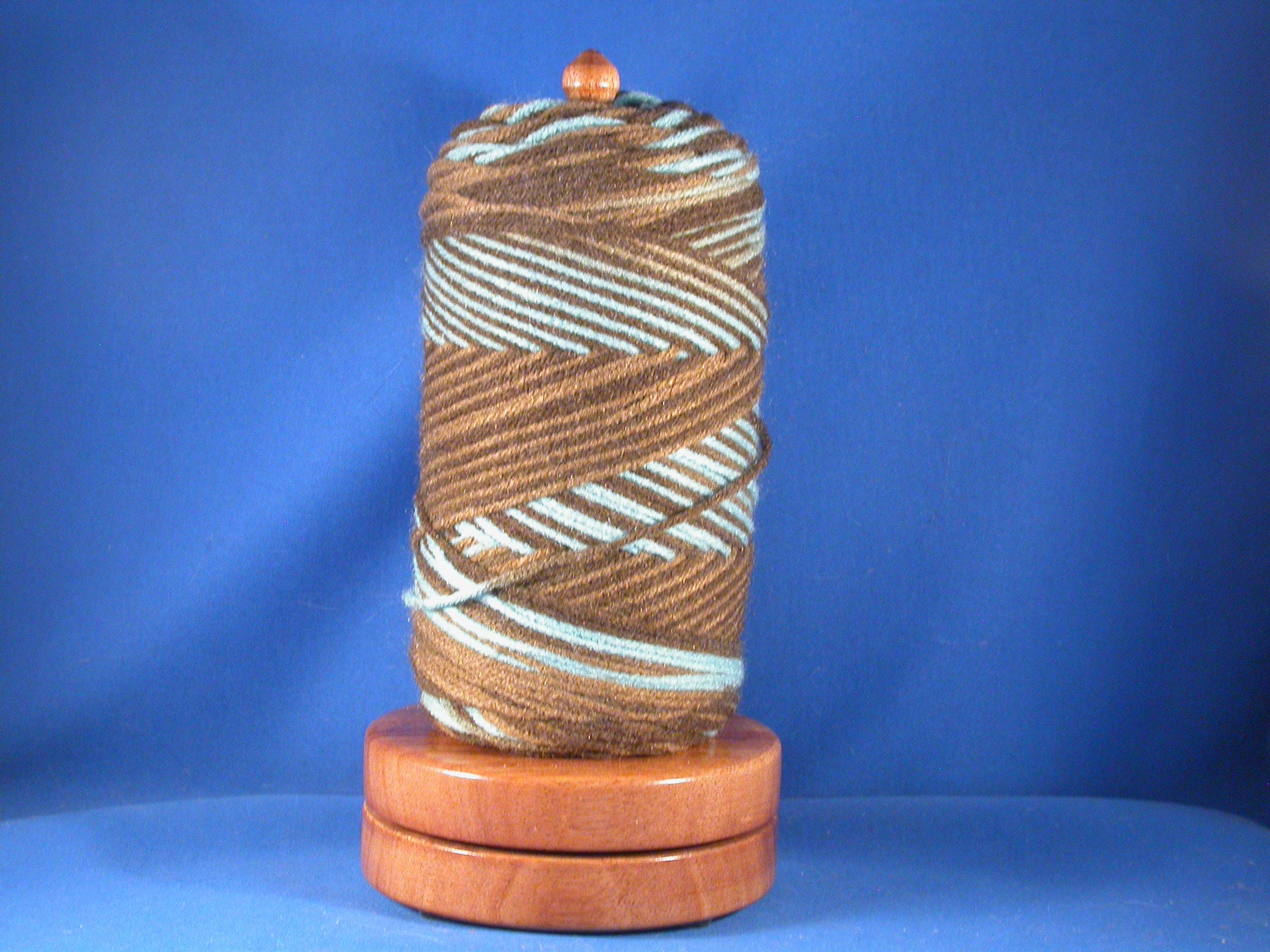 Double Oak Yarn Buddy Yarn Lazy Susan Yarn Holder Yarn Spinner Yarn Caddy  Handmade Yarn Winder Yarn Ball Winder Crochet Knitting 
