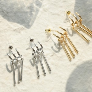 14k Gold,cosplay,Zoro Earrings-Just need to pierce one ear, Gift for Anime lover,Titanium Steel,Zoro , Minimalist Earrings, Long Bar Dangle