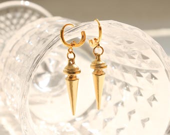 drop earrings, 14k gold plated, gifts for friends and lovers, Gold pointed drop earrings, gold earrings