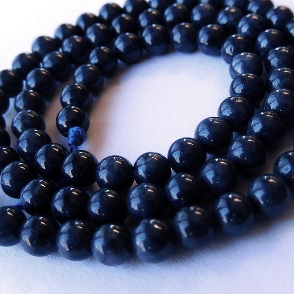 Blue Sapphire Gemstone. 5.5mm. Blue Sapphire Bead. Smooth Round Blue Sapphire. Natural Sapphire. Precious Gemstone. 4 Round Sapphire Beads