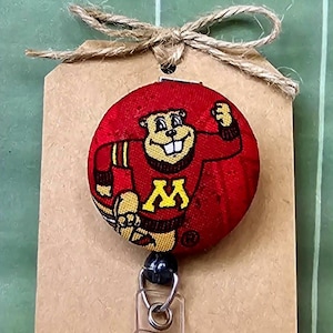 Minnesota Goldy Gopher Fabric Badge Reel: Retractable Swivel Clip